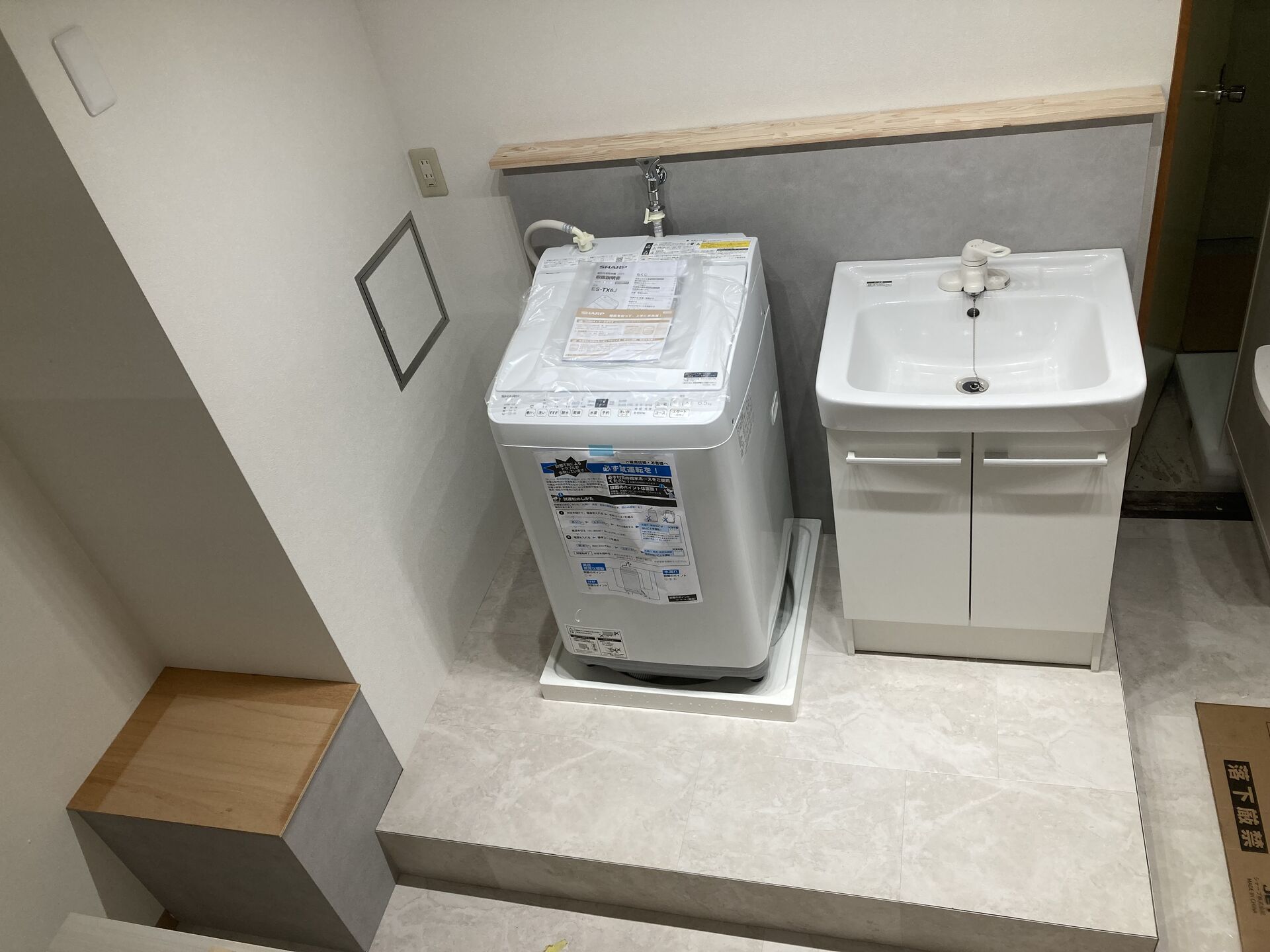 マツエク店舗内の洗濯機置き場＆洗面所造作