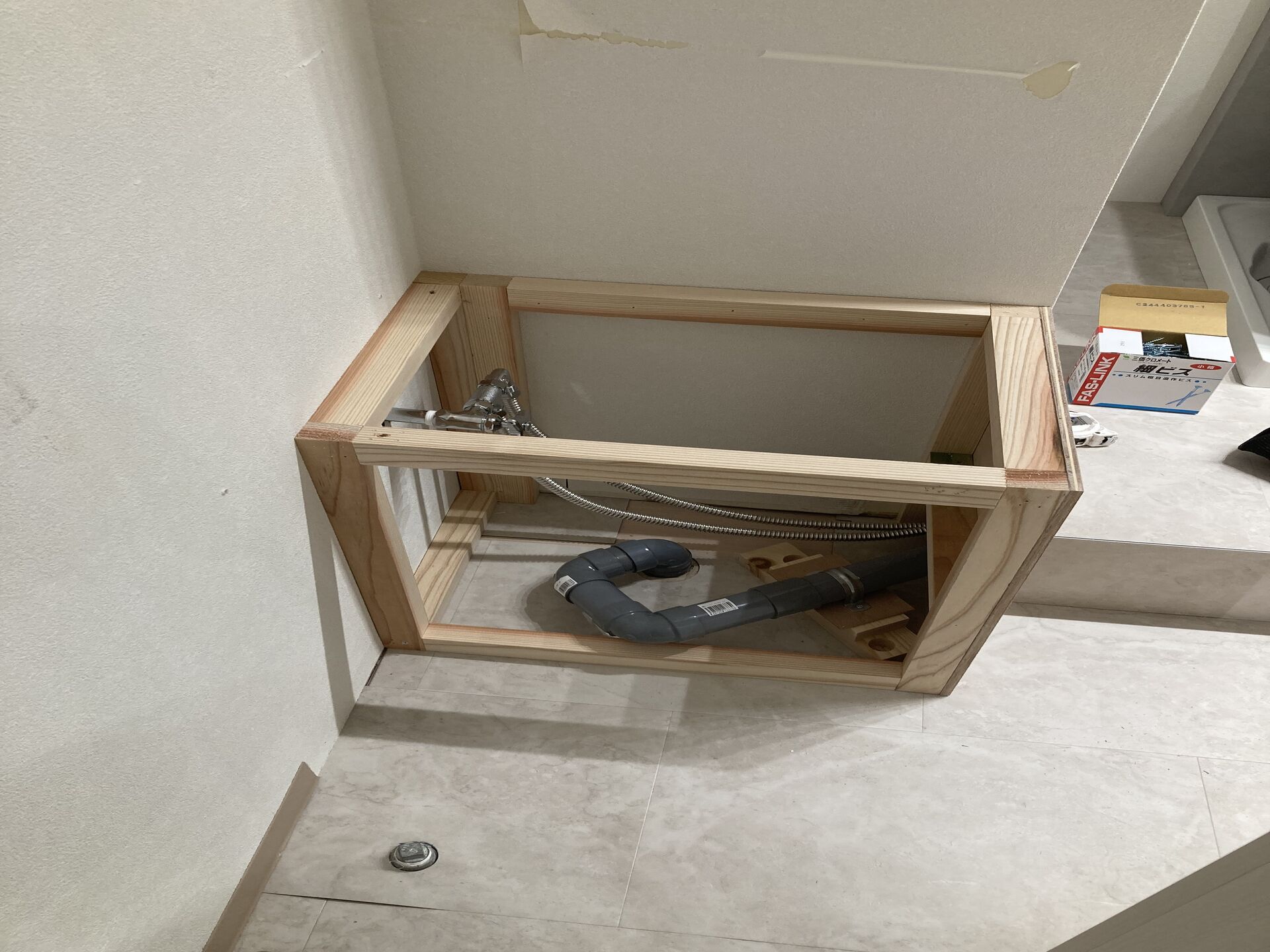 マツエク店舗内の洗濯機置き場＆洗面所造作