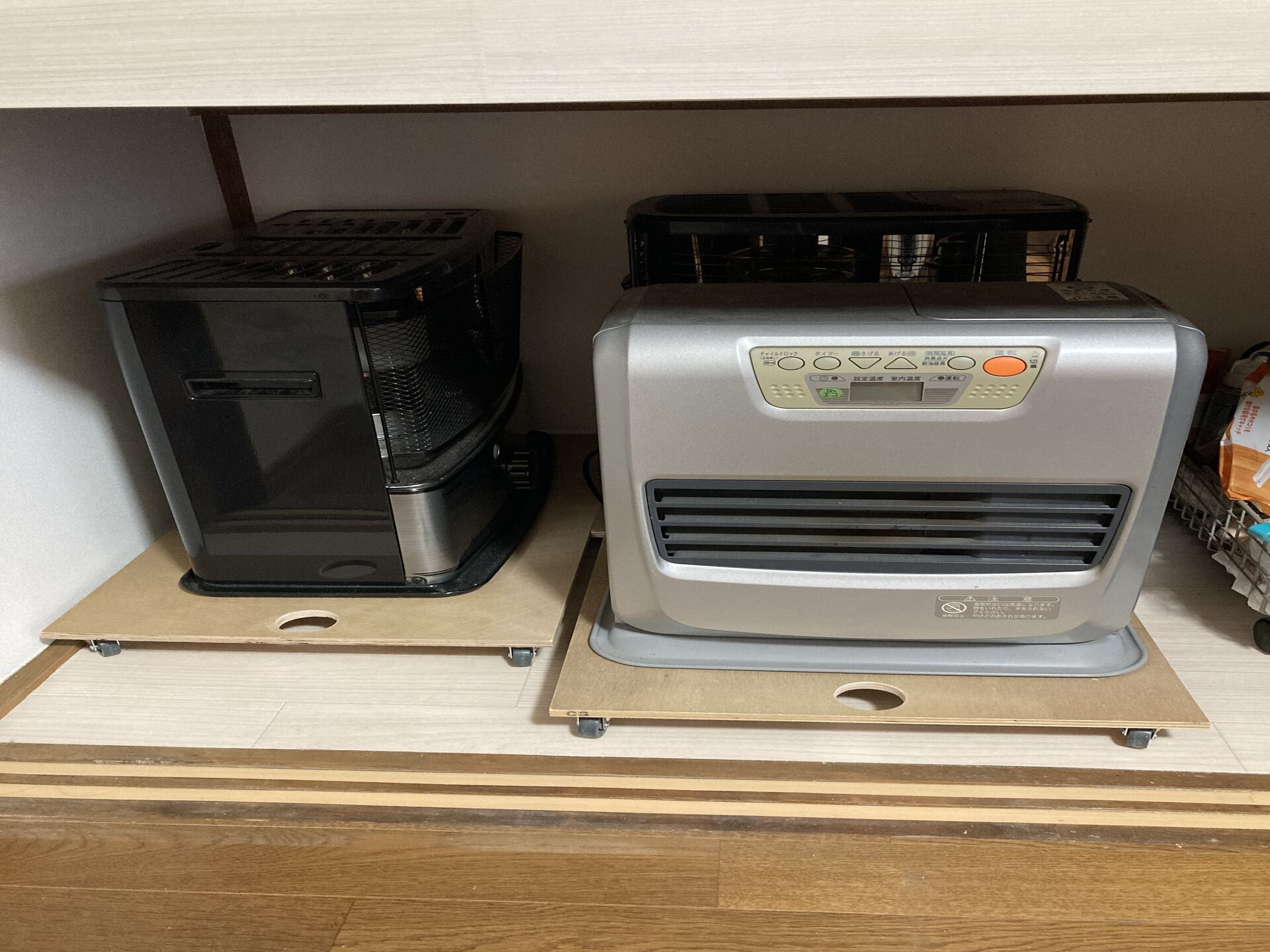 押入れ内の台車製作